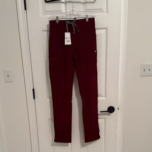 Figs - Women’s Burgundy Yola XS Tall Skinny Scrub Pants